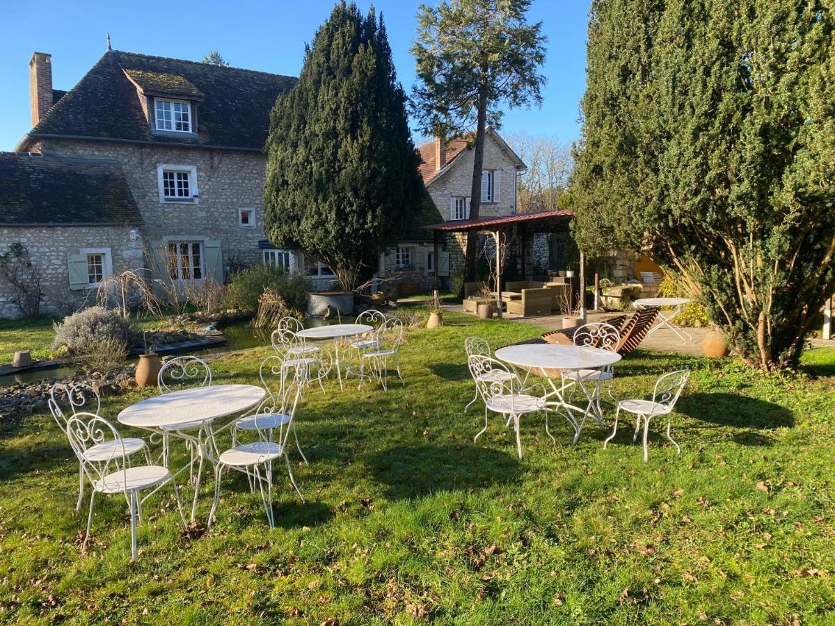 Une Vie En Rose Pressagny-lʼOrgeuilleux Bagian luar foto