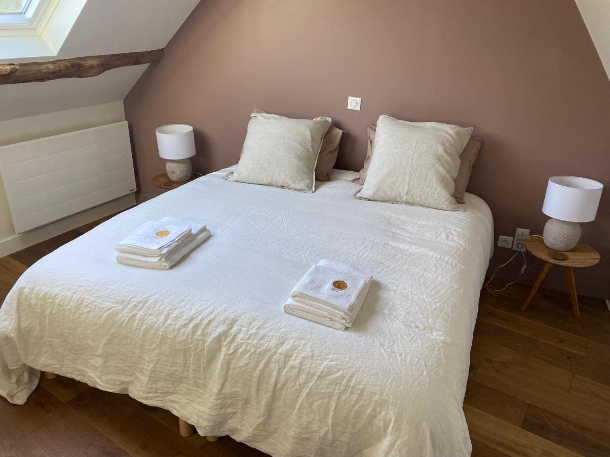 Une Vie En Rose Pressagny-lʼOrgeuilleux Bagian luar foto