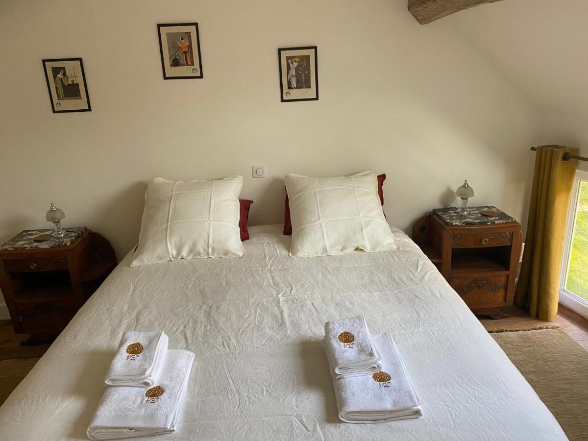 Une Vie En Rose Pressagny-lʼOrgeuilleux Bagian luar foto