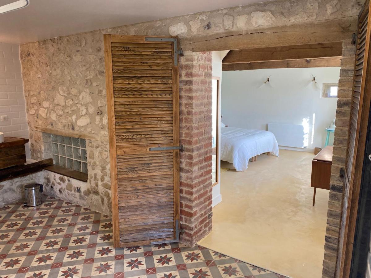Une Vie En Rose Pressagny-lʼOrgeuilleux Bagian luar foto