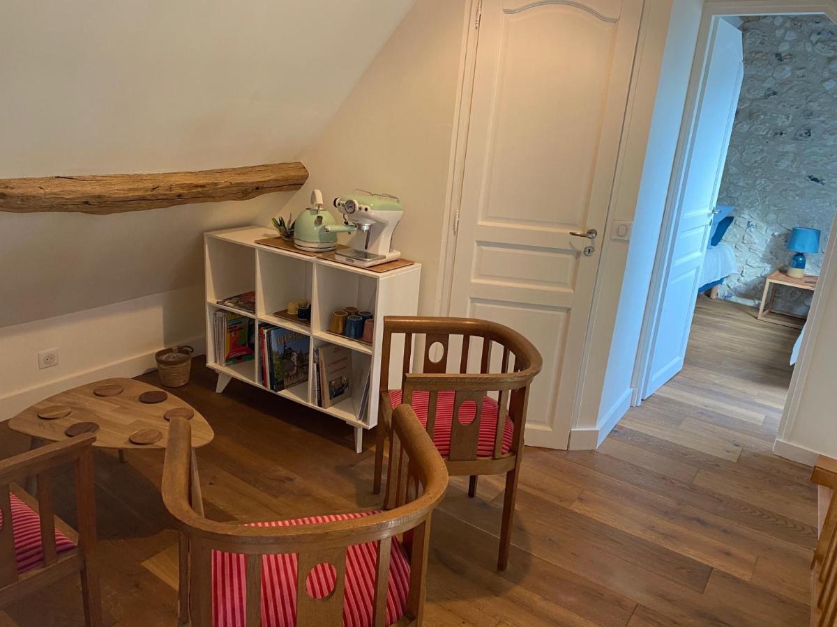 Une Vie En Rose Pressagny-lʼOrgeuilleux Bagian luar foto